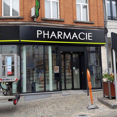 Enseigne et croix de pharmacie - Pharmacie Binche