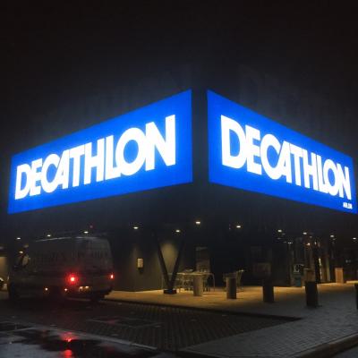 Caisson façade Decathlon Arlon